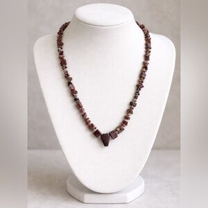 Red Canadian Jasper Chip Beads Necklace, Natural Stone, Burgundy, Brownish Red